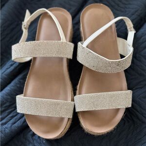 Elegant Beige Women's Sandals
